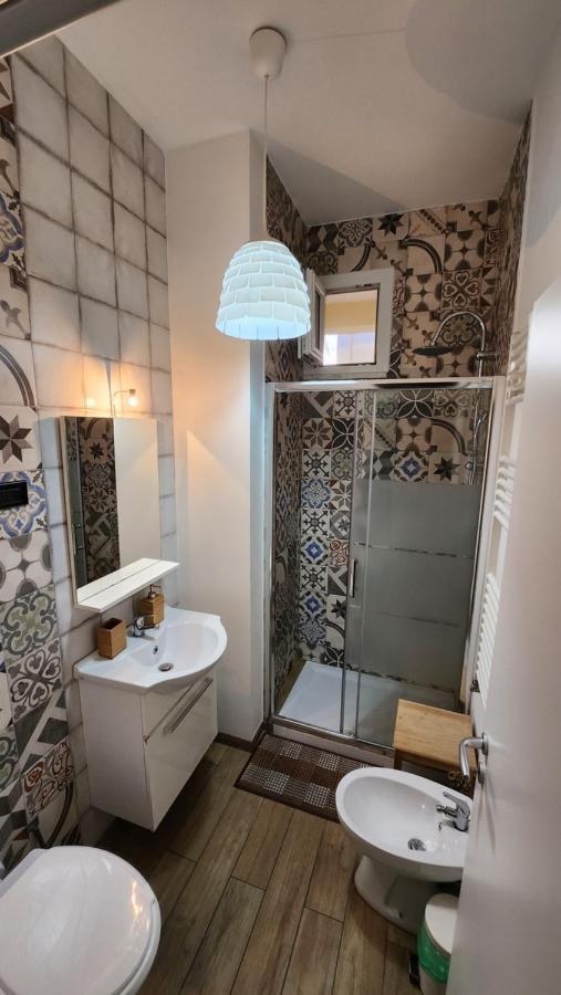 Testa O Croce Guest house *